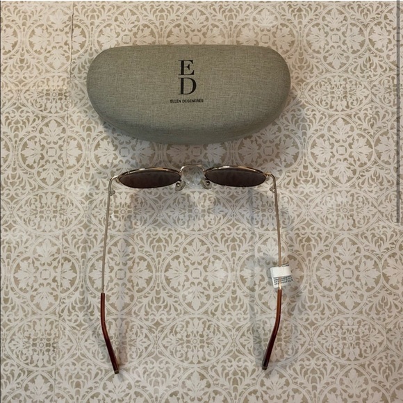 Ellen DeGeneres Sunglasses - Picture 2 of 8